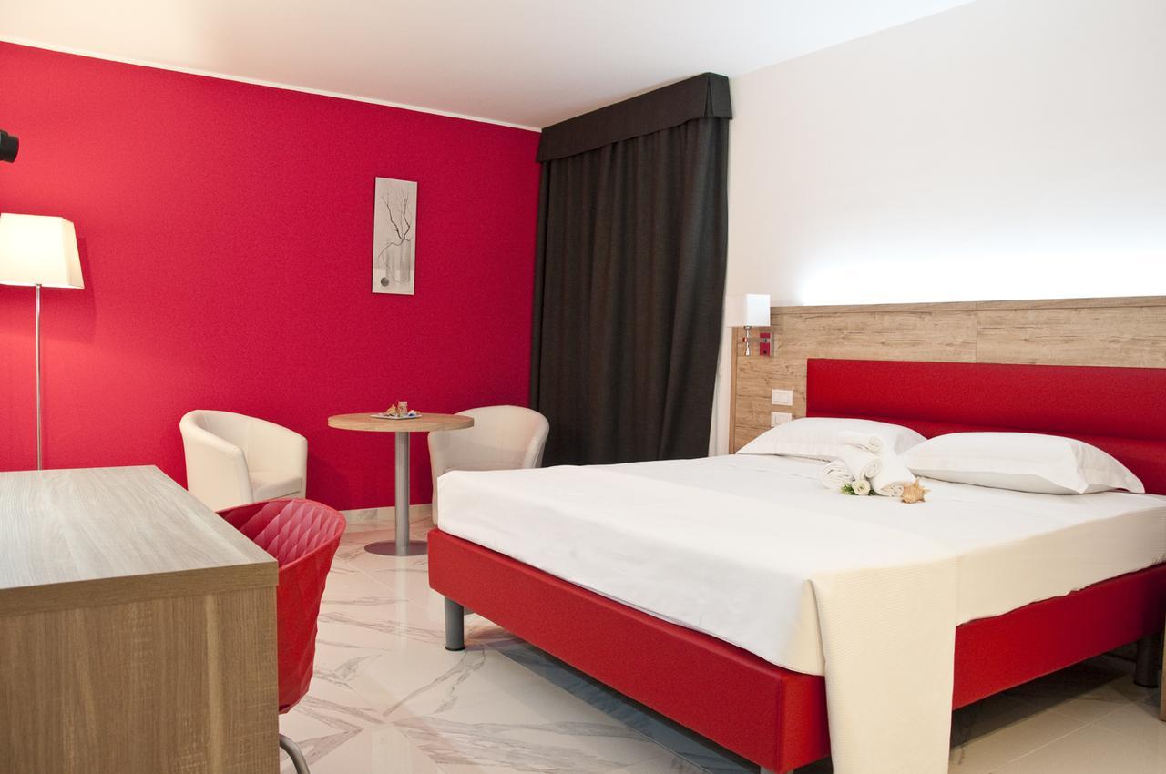 Ambruosi Village Resort & Spa Massignano Dış mekan fotoğraf