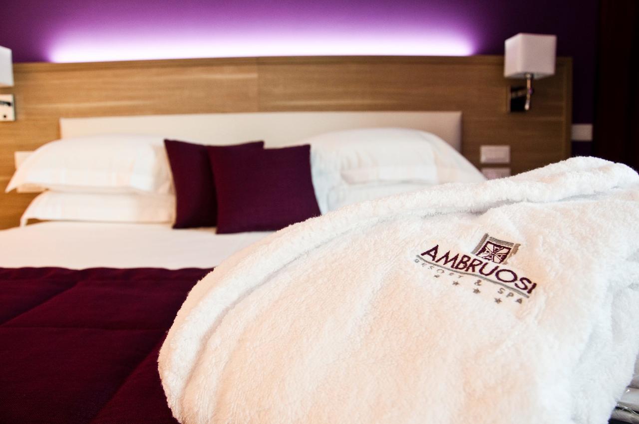 Ambruosi Village Resort & Spa Massignano Dış mekan fotoğraf
