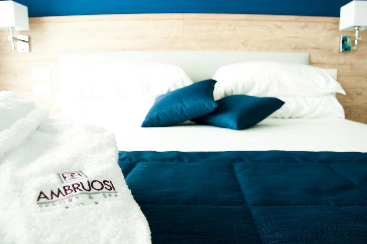Ambruosi Village Resort & Spa Massignano Dış mekan fotoğraf