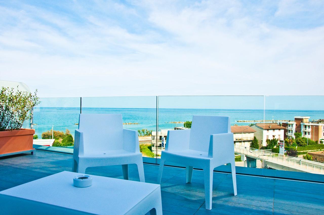 Ambruosi Village Resort & Spa Massignano Dış mekan fotoğraf