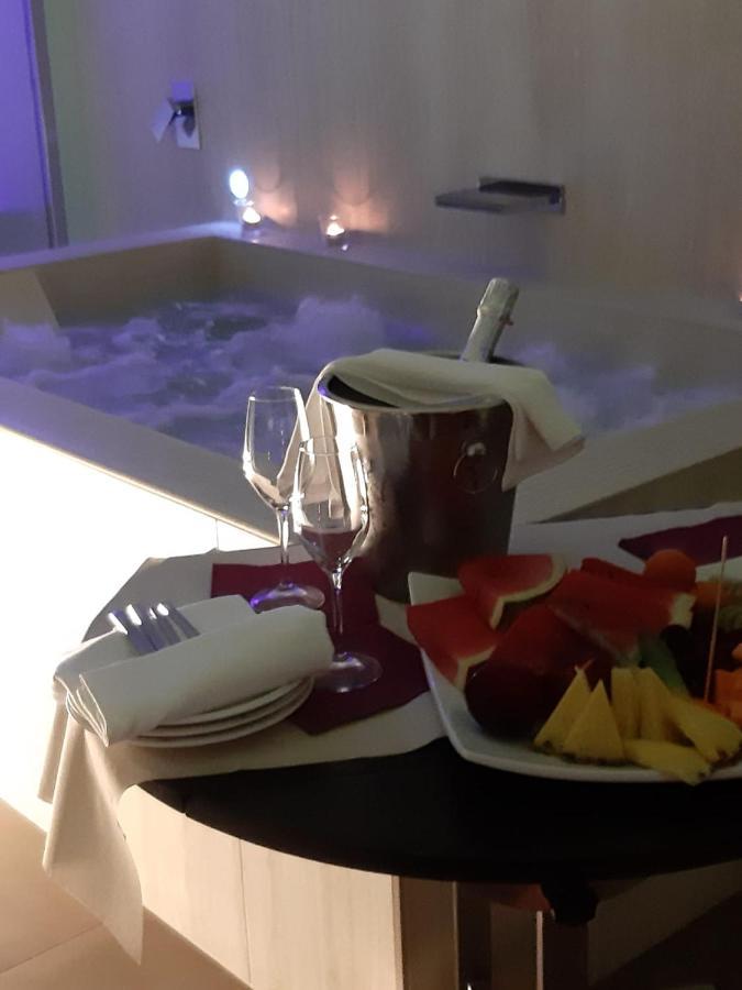Ambruosi Village Resort & Spa Massignano Dış mekan fotoğraf